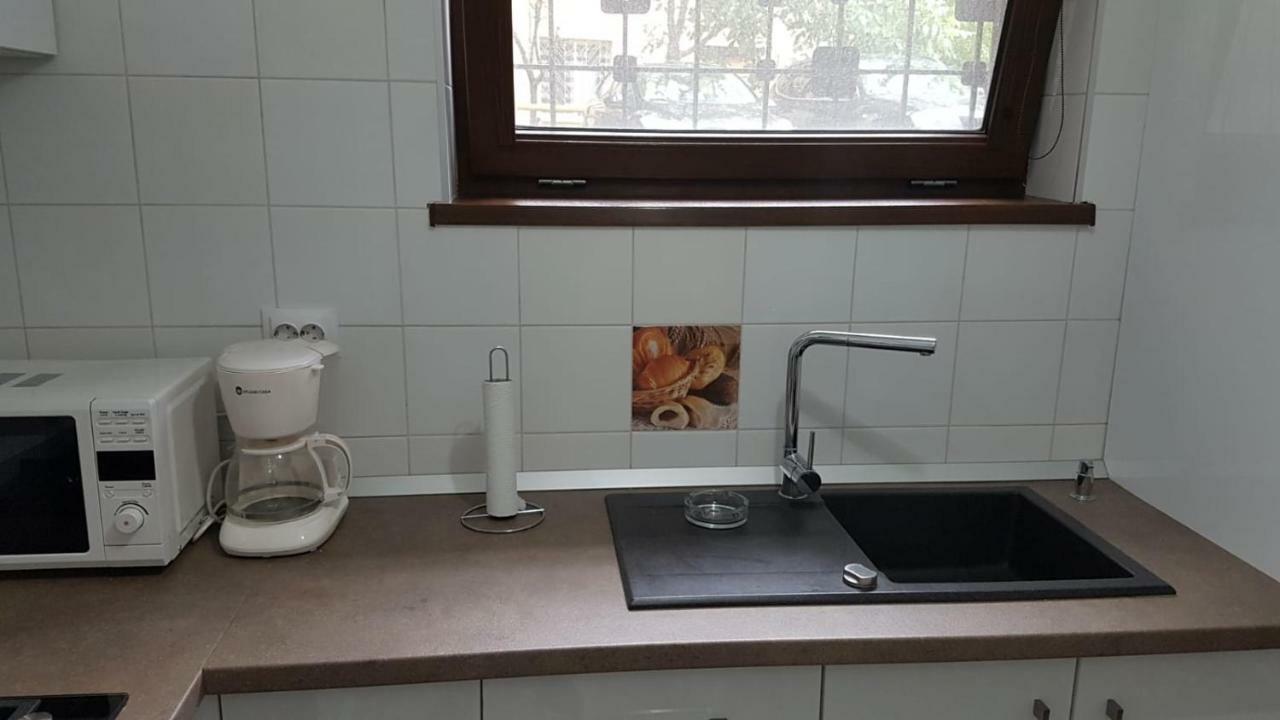 Tina Apartament 2 Крайова Экстерьер фото