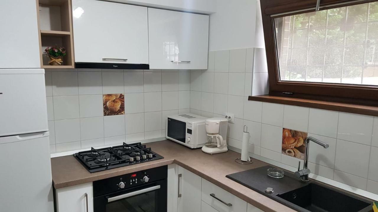 Tina Apartament 2 Крайова Экстерьер фото